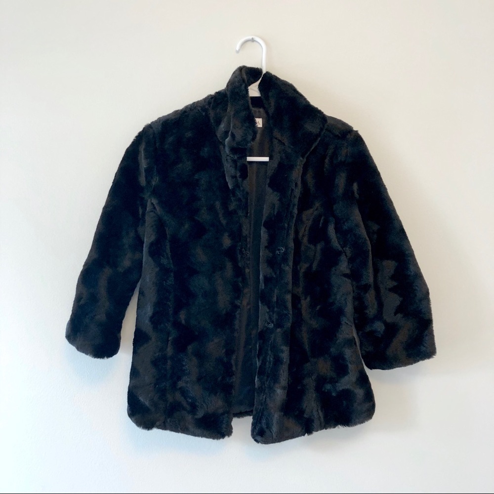NWOT Black Faux fur short cut coat size XS